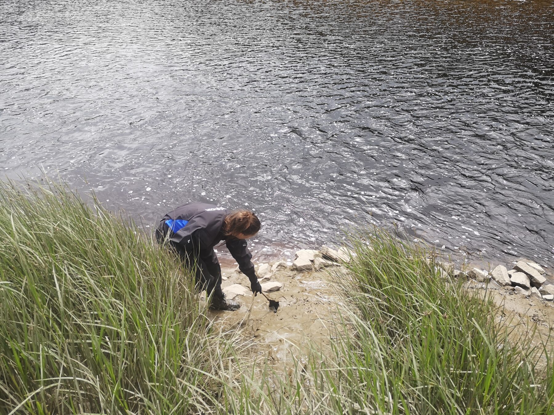 Receiver Retrieval by the Riverbank Fly Fishing Forum